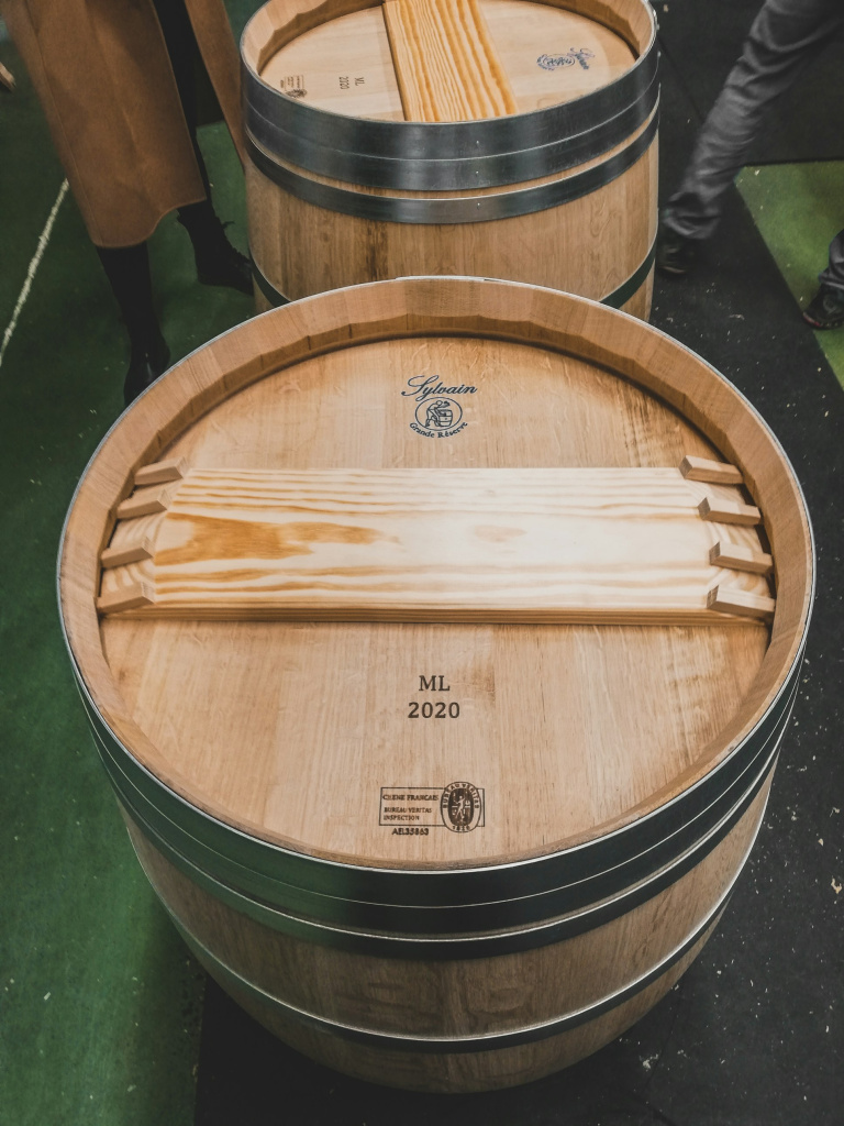 Деревянная бочка — дорогостоящий вариант для засолки капусты